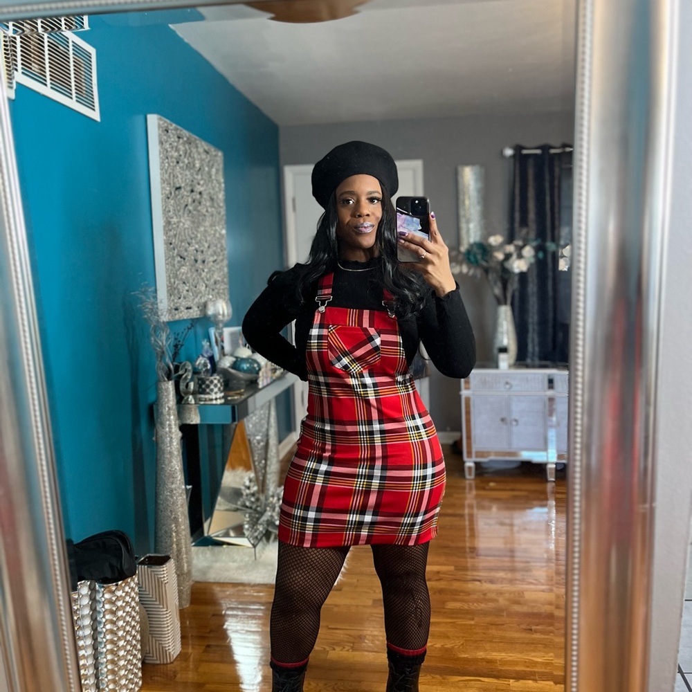 Medium red dress
